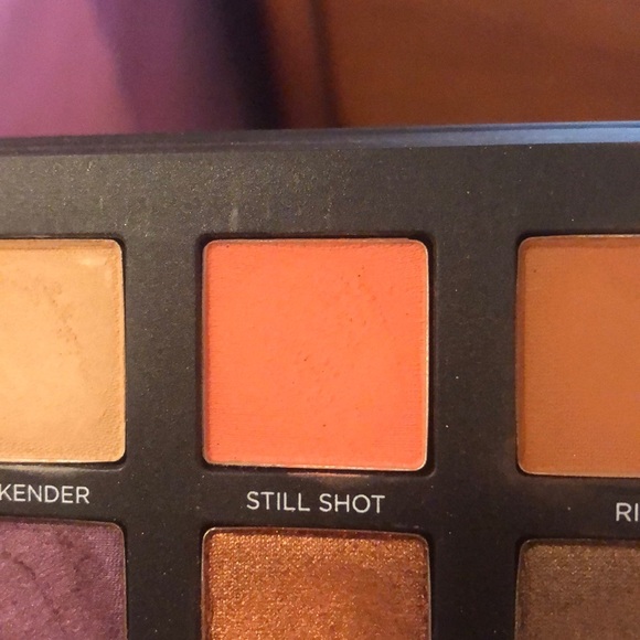 Urban Decay BORN TO RUN eyeshadow palette - Picture 5 of 5